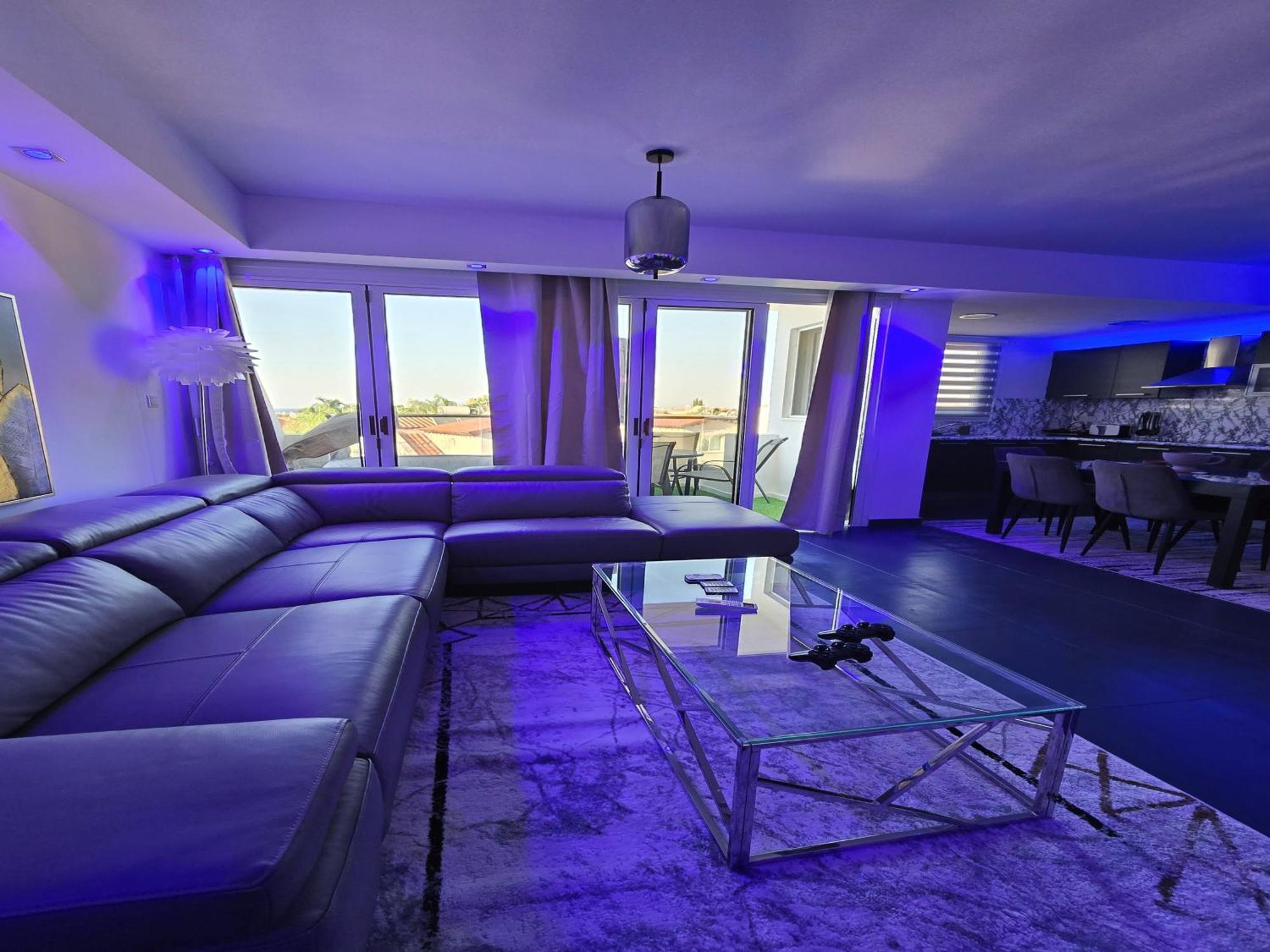 Golden Bay Deluxe Holiday Apartment โปรทาราส ภายนอก รูปภาพ